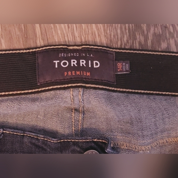 Torrid Premium Dark Wash Skinny Jeans Size 14R Stretch Jeggings Denim Casual - Picture 6 of 10